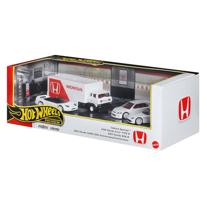 Hot Wheels ® Premium Collector Display Sets, 3 1:64 Scale Cars & 1 1:64 Scale Team Transport Vehicle, Metal/Metal™ Chassis & Real Riders™ Tires